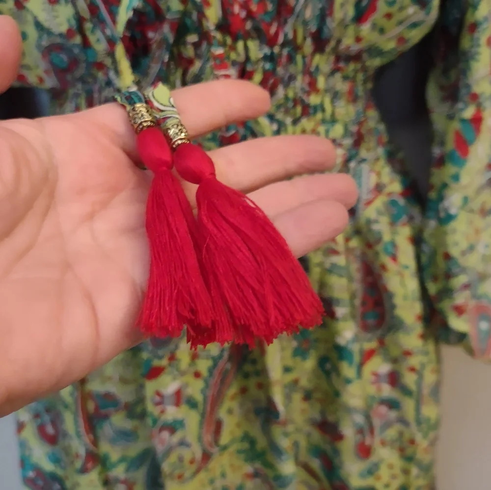 White Waves NWT Silk Blend Paisley Lace Up Boho Dress Made in India - Picture 11 of 15